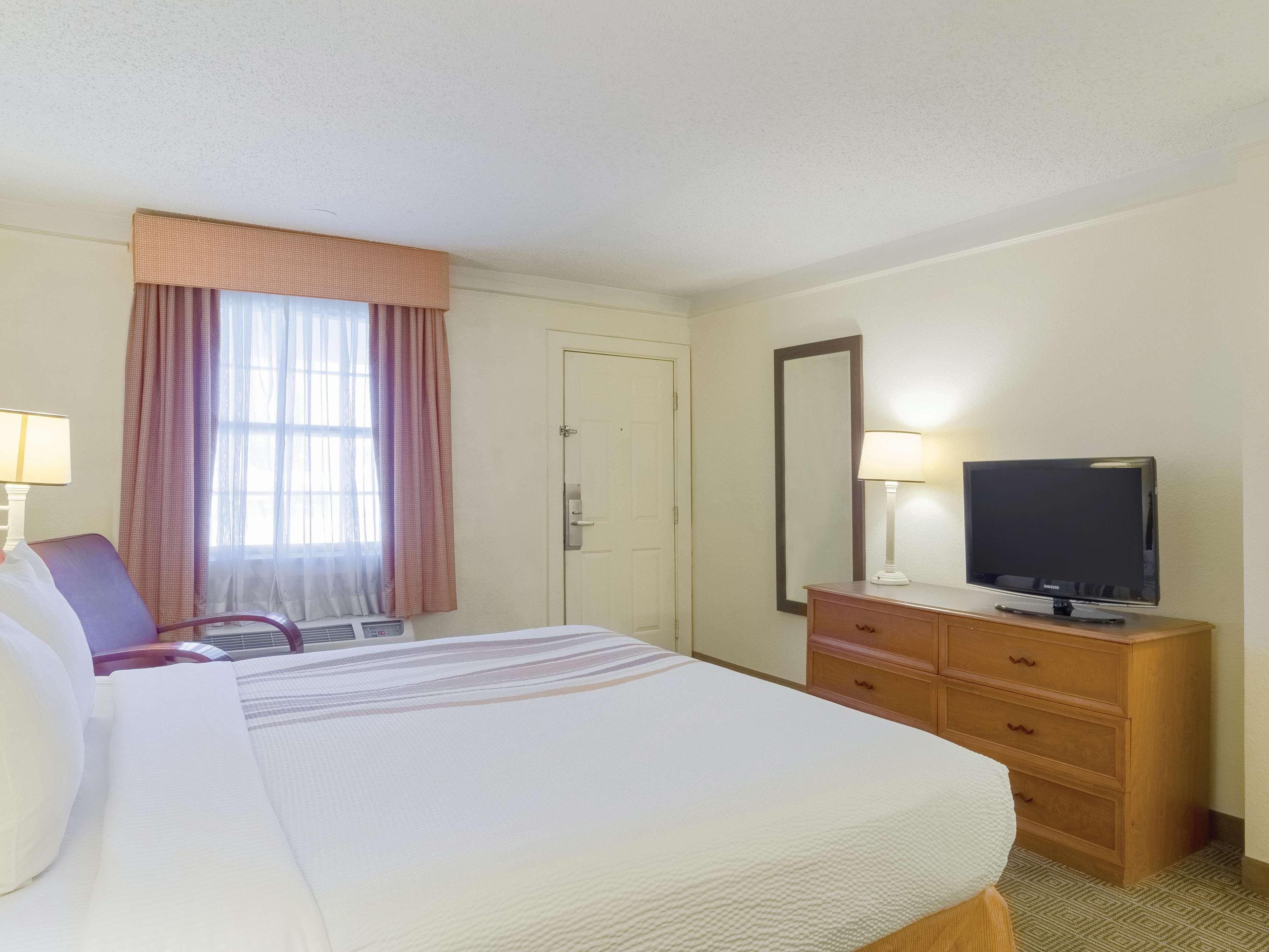 La Quinta Inn By Wyndham Denver Cherry Creek Bagian luar foto