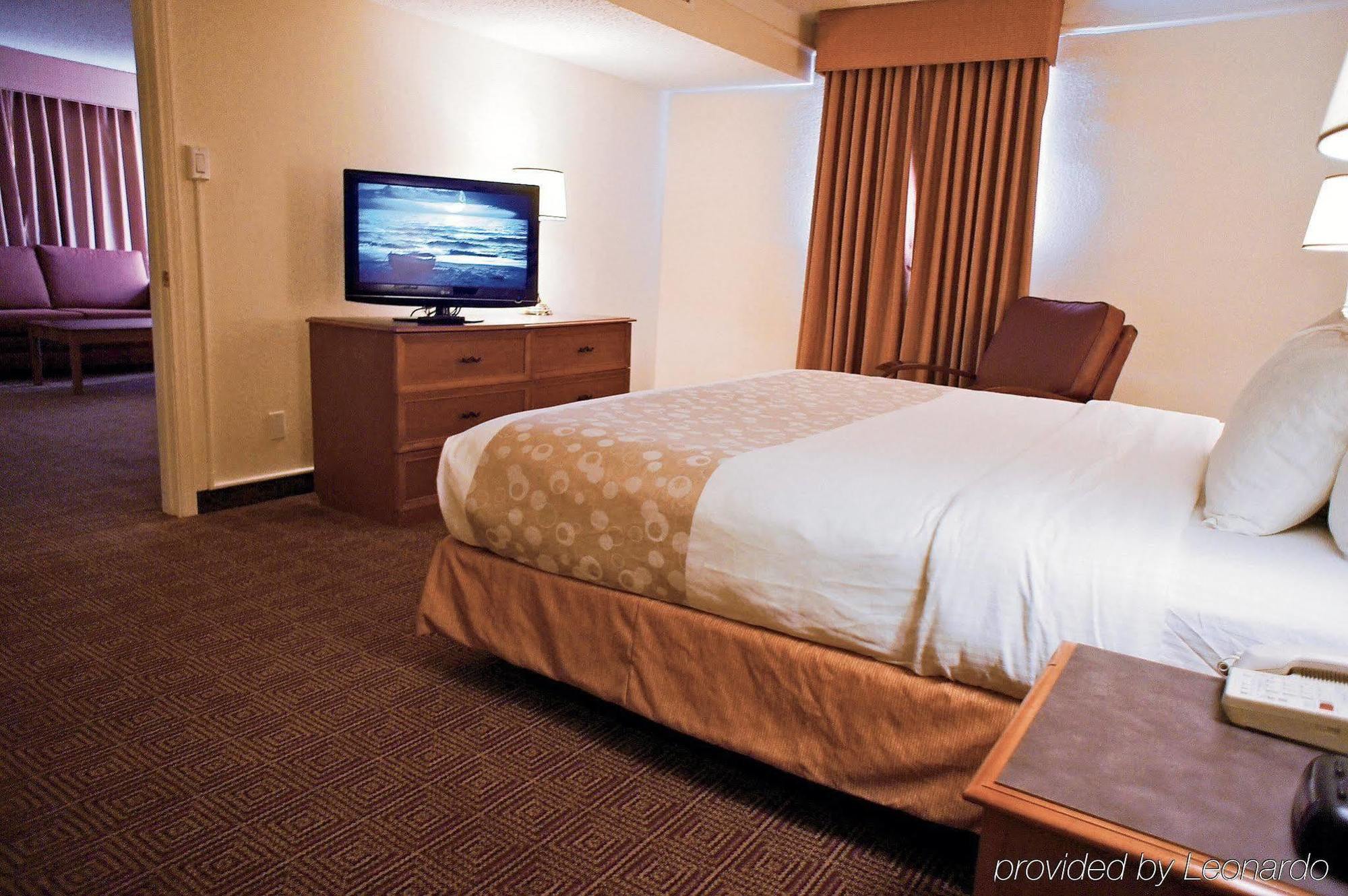 La Quinta Inn By Wyndham Denver Cherry Creek Bagian luar foto