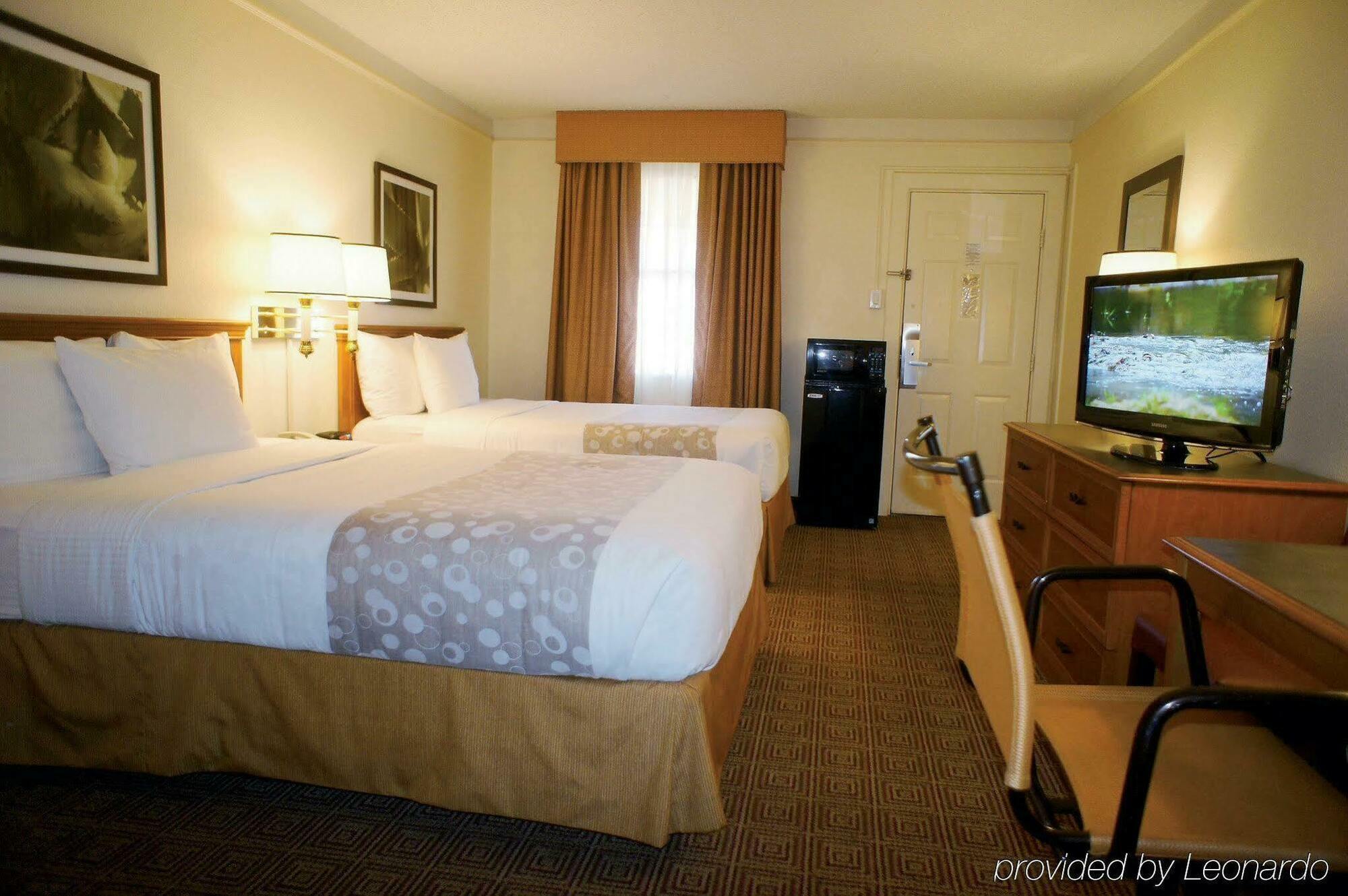 La Quinta Inn By Wyndham Denver Cherry Creek Bagian luar foto